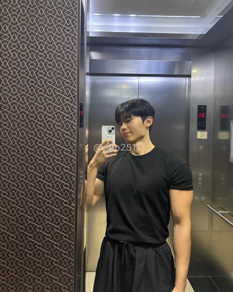 php2511's tweet photo. 오늘따라 남자한테 관심이 가네
#게친소 #ㄱㅊㅅ #대구 #남자 #호감 https://t.co/gGvrHpqiU3