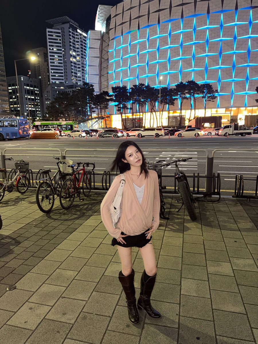 ownees2's tweet photo. 잠실이 이렇게 중티나는 줄 몰랏음 https://t.co/OPVqNV1JG9