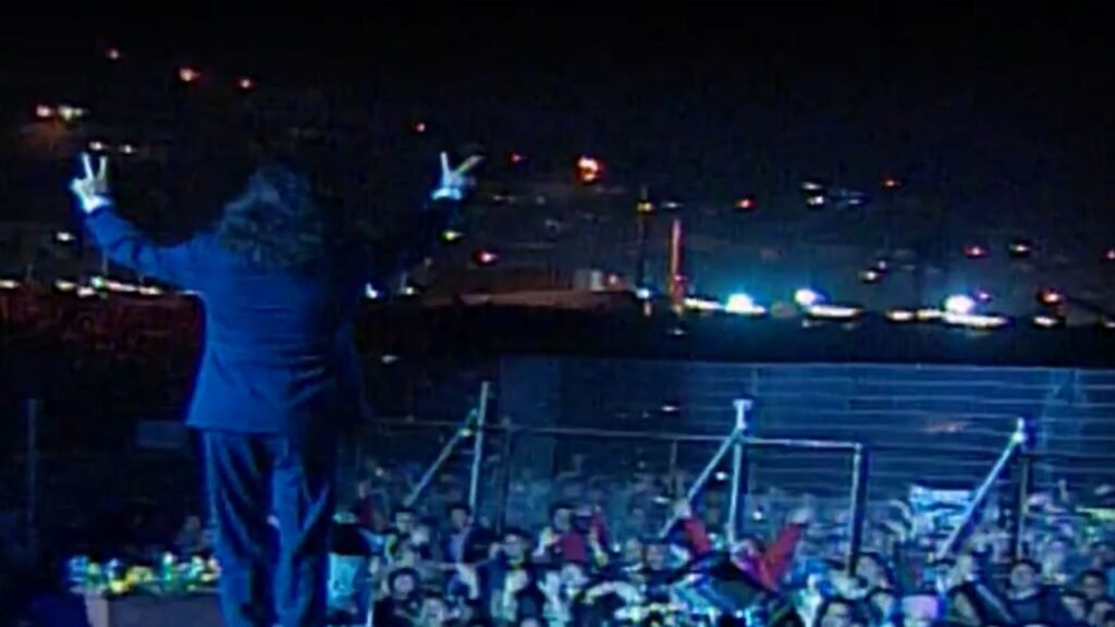 CoquimboAntiguo's tweet photo. #MemoriaCoquimbana Raphael, Marco Antonio Solis, Lucho Barrios, los Vikings 5, el último show de los Prisioneros. Momentos musicales de la Pampilla durante las últimas décadas. https://t.co/yrwP8ixNym