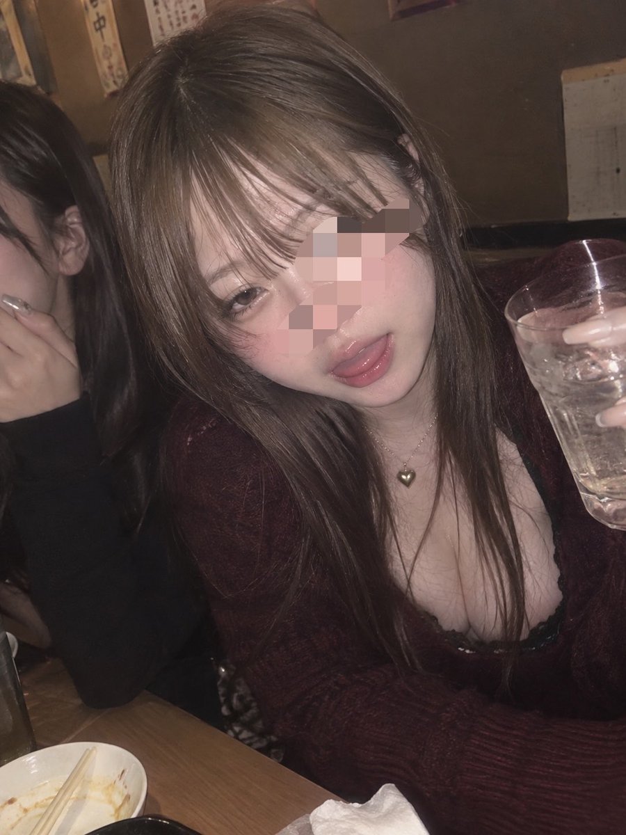 mi_2zu_'s tweet photo. #裏垢女子 #おじさん大好き #おじさんと繋がりたい #裏アカ女子
この前友だちと呑んだときの笑
べろべろすぎ笑 https://t.co/HcshP9qqMz
