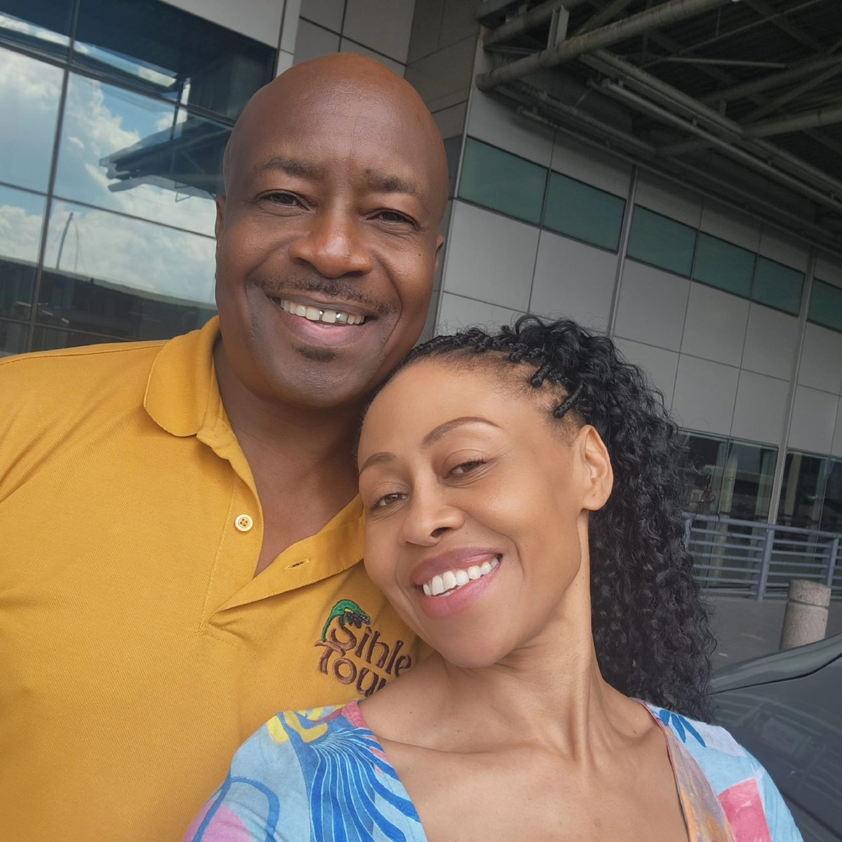 RediTlhabi's tweet photo. I will be landing in Johannesburg soon. This is the conversation between me and my driver Nelson - who has become a brother to my family.

Nelson owns Sihle Tours. I have known him for years and met him when he was contracted to The Big Debate. Back in 2011.  He now owns Sihle Tours. Guys, I promise you, this is your guy - corporate and private bookings. He does tours to the Kruger Park, Winelands, Vic Falls, EVERYTHING.  When he heard I'd driven myself to Nasrec for G20, he wasn't impressed. He was worried about my jetlag. He won't let me catch an Uber from OR Tambo to Sandton.  Brian was also at home recently and Nelson wasn't available but he sent someone to drive him around.  I love him. His contact details coming up. For now, this is Nelson, the founder of Sihle Tours. Look at 3rd frame. He doesn't play!