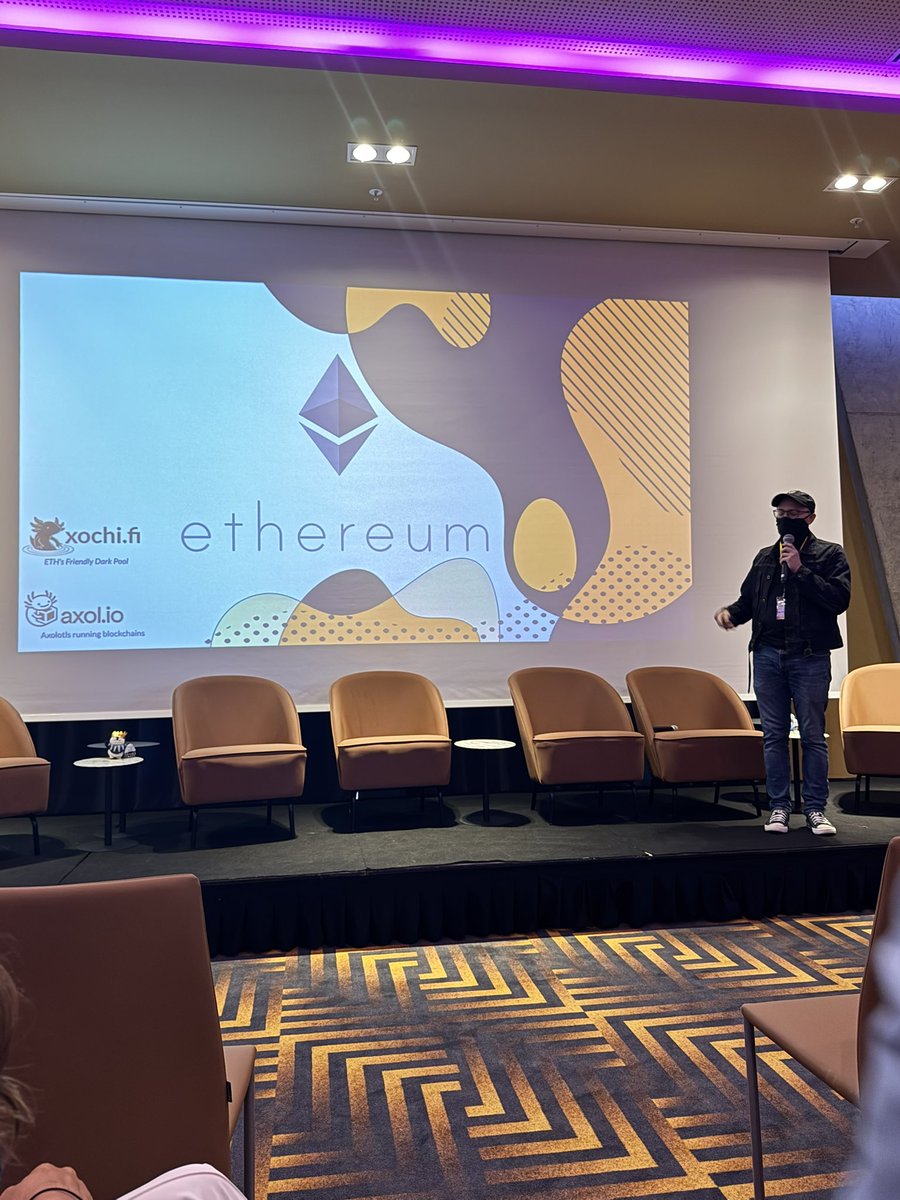 SoyAuraBrito's tweet photo. @ETHSpain_ está increíble 🎉 un espacio para compartir, aprender y hacer mucho #networking 

Y por supuesto, la #privacidad dijo: ¡presente!

Gracias @Adriansan_dot y @estrelladelcar_ por esta maravillosa invitación y experiencia 🛡️✨ https://t.co/7naxKmztFw