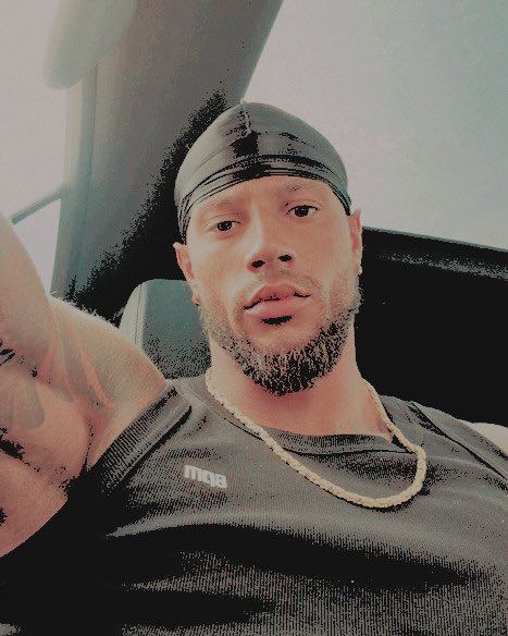 GHETTOBIGBULL's tweet photo. https://t.co/GwPWuiSYJd