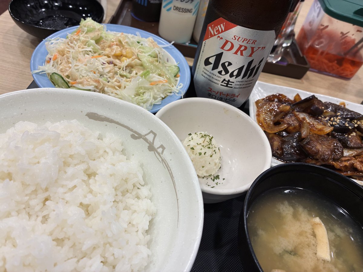 thakase0525's tweet photo. しゃあ〜ないですw

空きっ腹からでの呑みから、ご飯🍚
あ、その前にとんぺい焼き食べました👍🏻 https://t.co/nUEZK2mfym