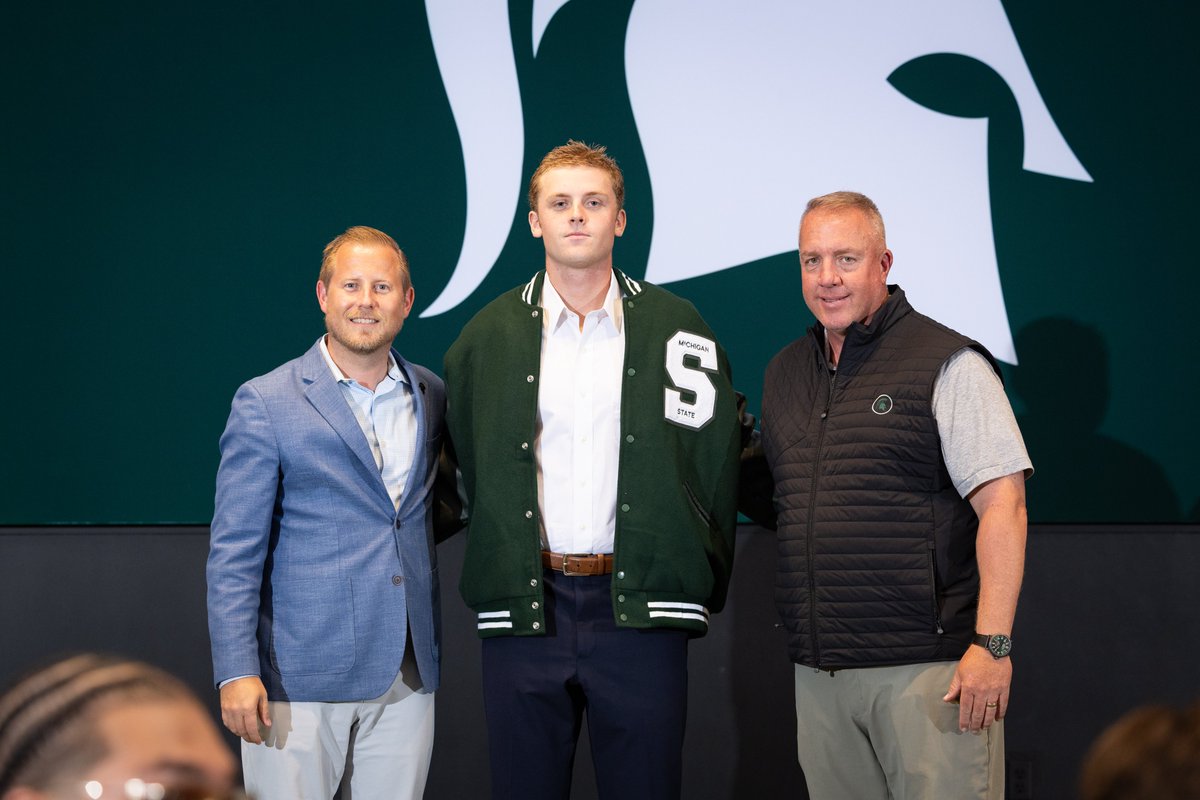MSUBaseball's tweet photo. Congrats to all our players &amp; student managers who got their letter jackets last night at the @MSU_VarsityS Club letterwinner ceremony! https://t.co/5l0tZiZa9i