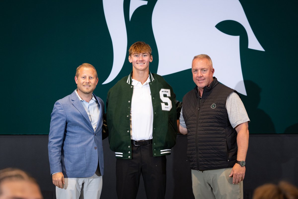 MSUBaseball's tweet photo. Congrats to all our players &amp; student managers who got their letter jackets last night at the @MSU_VarsityS Club letterwinner ceremony! https://t.co/5l0tZiZa9i