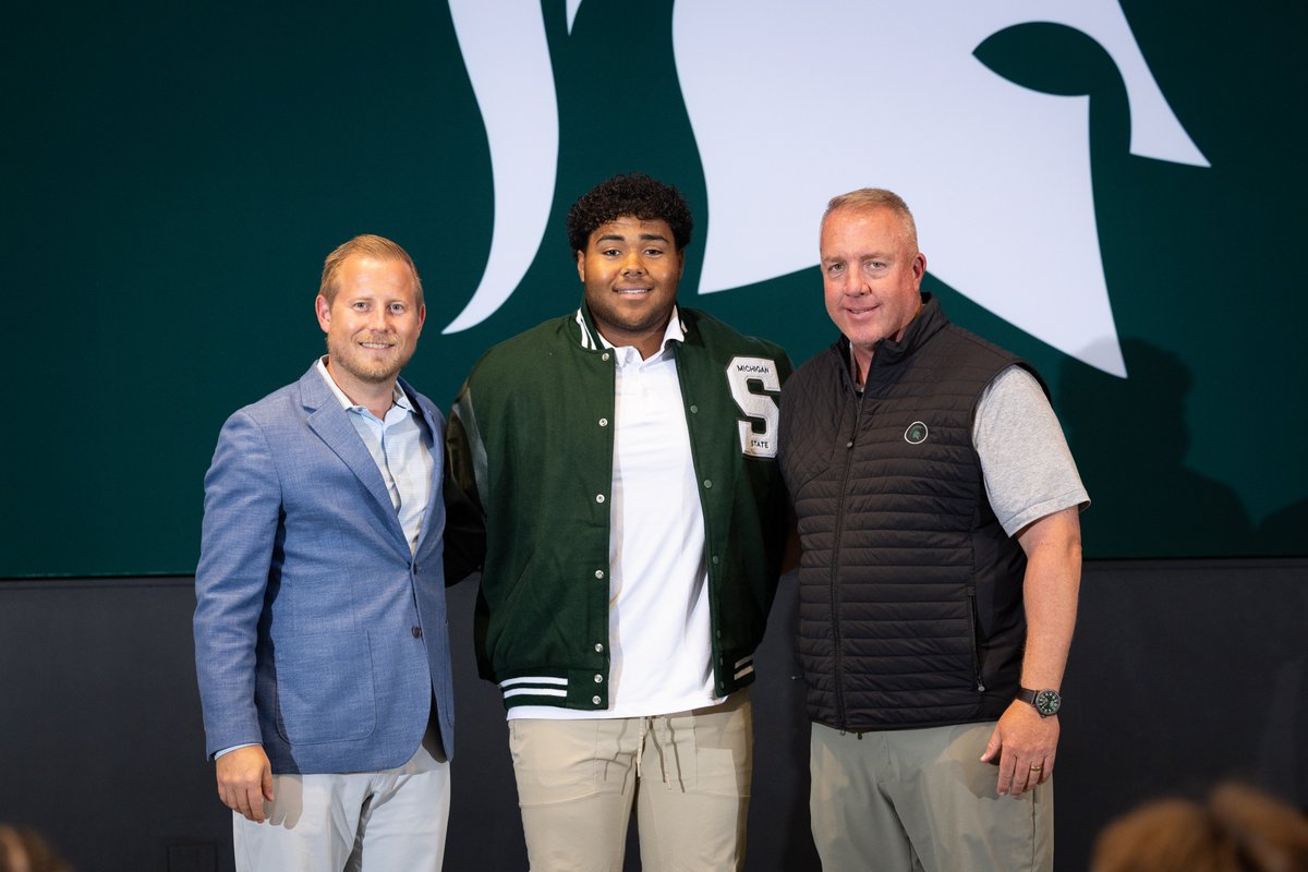 MSUBaseball's tweet photo. Congrats to all our players &amp; student managers who got their letter jackets last night at the @MSU_VarsityS Club letterwinner ceremony! https://t.co/5l0tZiZa9i