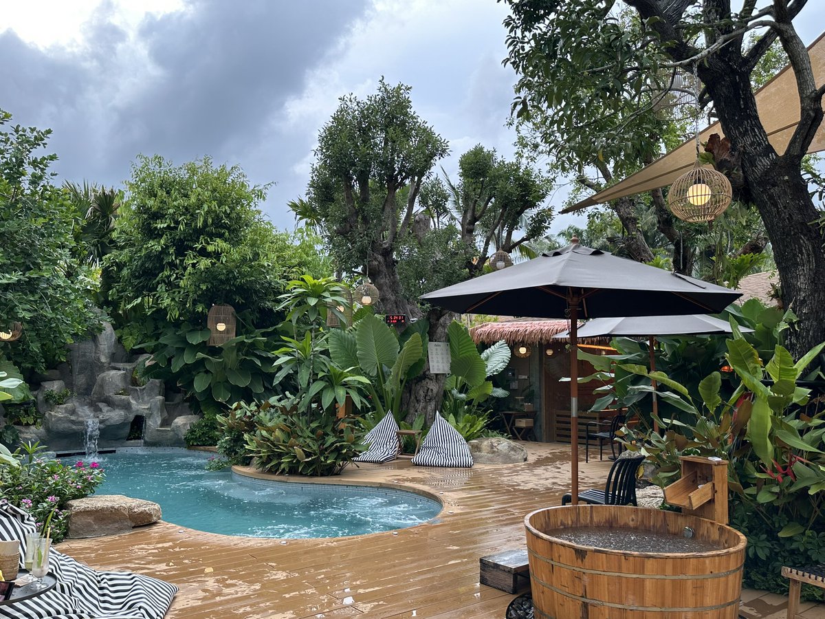 MindzMa's tweet photo. Slow days, warm steam, cold plunges, and a peaceful mind. ✨

.
.
A little reset, a lot of self-care. 🧖‍♀️🧊

#phuket #wellness https://t.co/tBEBiOiBy8