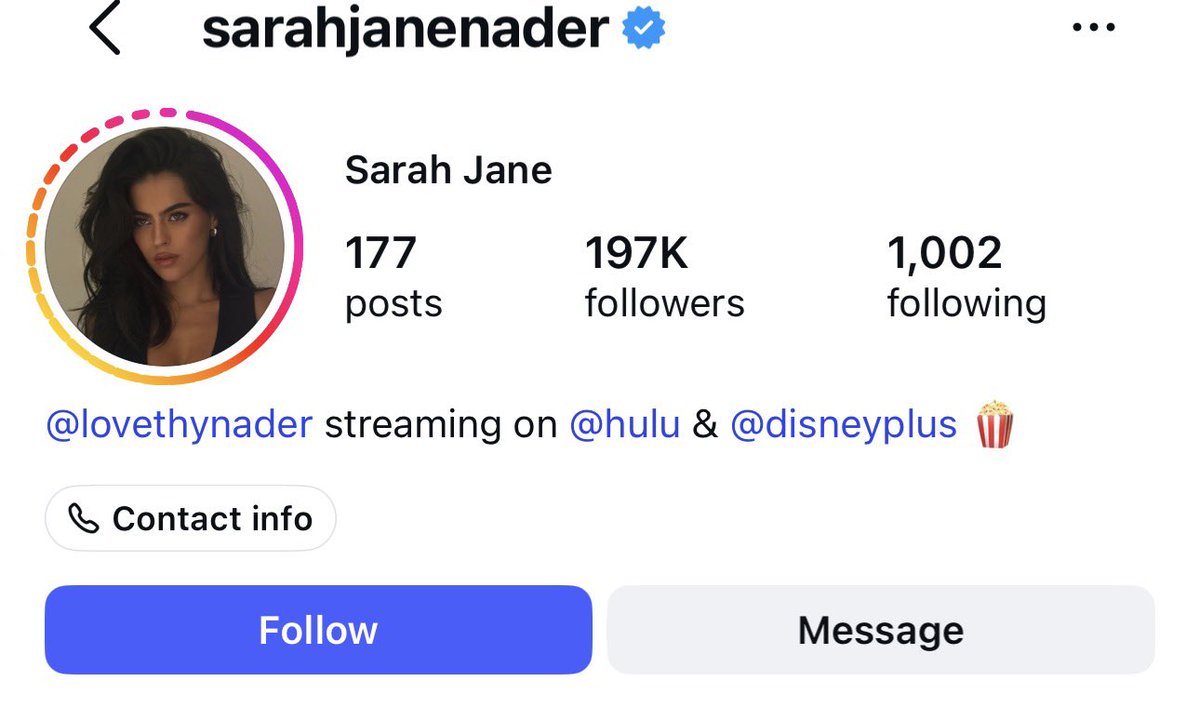 DWTSdolly's tweet photo. @thediaryoflara @vinovixen98 sarah has 197k, giada has 2.5 mil &amp; tatyana 1.6 mil. you’re an absolute bozo if you’re trying to peddle a rigged elimination conspiracy for sarah of all people LMFAO https://t.co/onjjmDK0sR