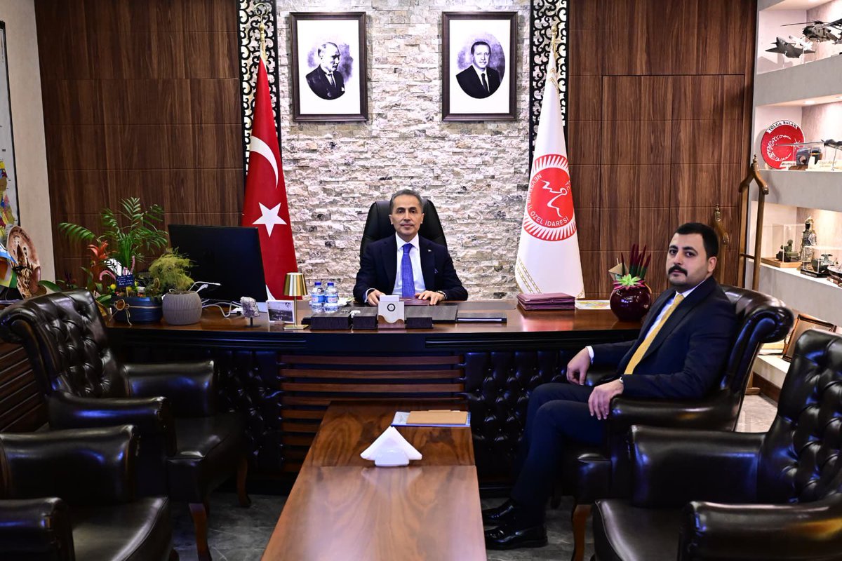 ozelidare50's tweet photo. Valimiz Sayın Hüseyin Kök, Genel Sekreterimiz Sayın Tolga Balak’a hayırlı olsun ziyaretinde bulundu.

Valimiz Sayın Kök, Genel Sekreterimiz Sayın Balak’a görevinde başarılar diledi. 

📍Nevşehir İl Özel İdaresi https://t.co/FJiaZEkB9B