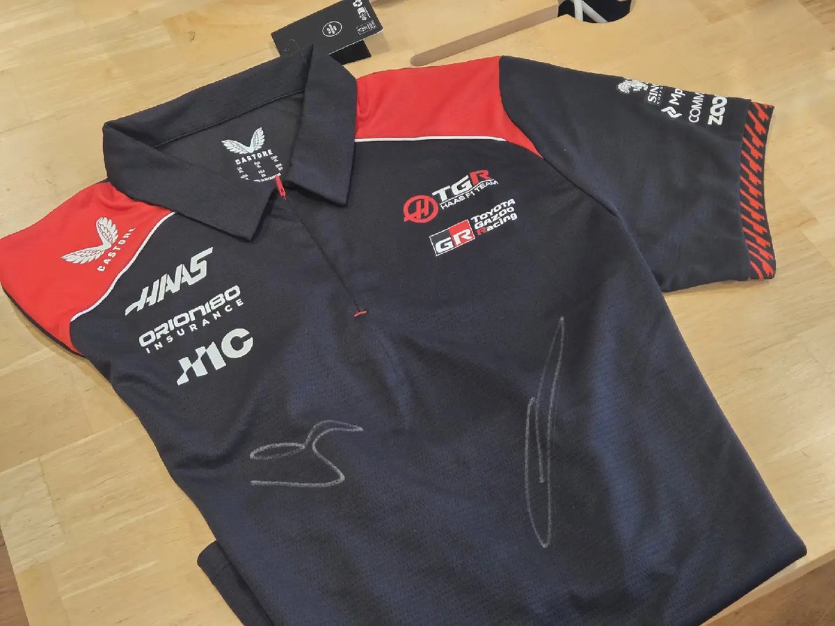 ZoomexOfficial's tweet photo. 👔 New arrivals! Signed Jersey from @HaasF1Team 

Comment on the original post to win: 

🎂 Happy Bday to Esteban Ocon!! #Zoomex

End by 25th Sep. 2 shirts will be mailing out! https://t.co/k04DPsV9cv