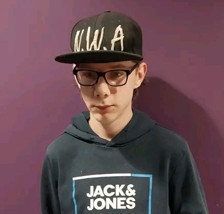 FreyjaBakke's tweet photo. URGENT Appeal Have you seen Kyle?

Kyle is aged 17, and has been reported missing from Sowerby Bridge.

He was last seen on 12 September. 

There are serious concerns for his welfare.

He’s described as around 5ft9 tall, slim build with brown hair and blue eyes, he was last seen wearing a cap with blue joggers and a dark blue hoodie.

Anyone who has seen Kyle is asked to contact 101 or Live Chat quoting log 707 of 15 September.
#Sowerbybridge 
#Missing