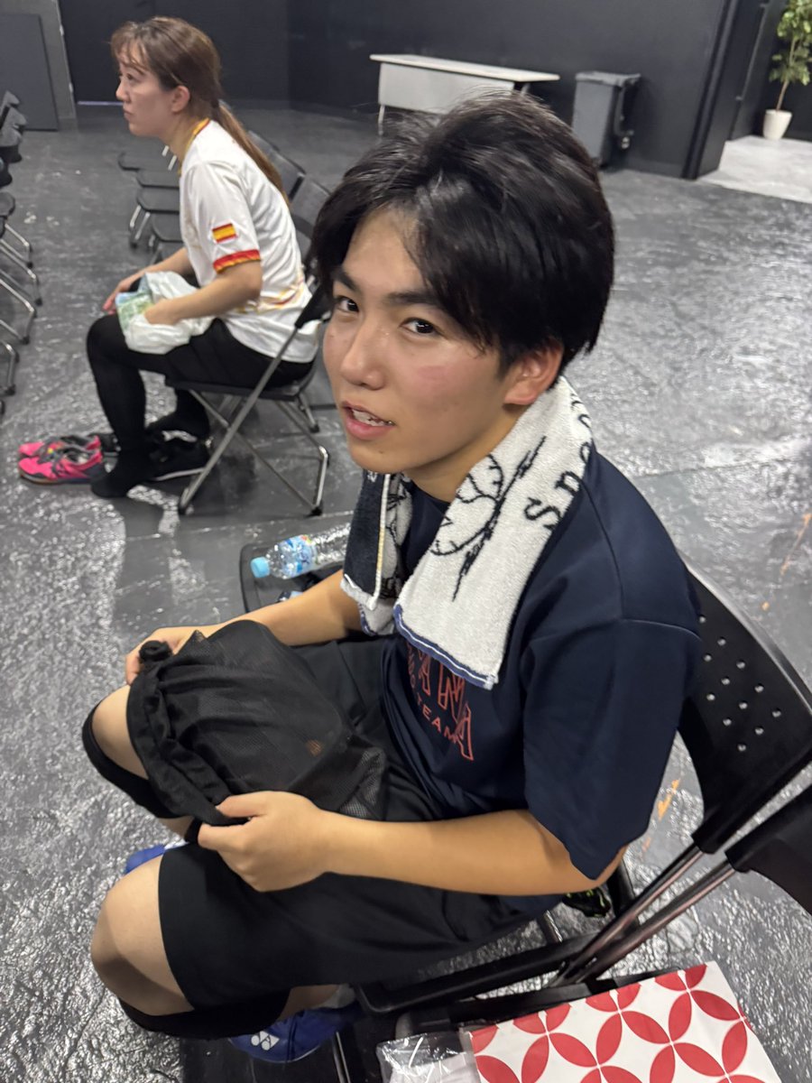 otsuBILMCoF's tweet photo. あと1時間48分で誕生日って、ずっとわくわくしてた　いおぽん(4) https://t.co/67DRx5YaJm