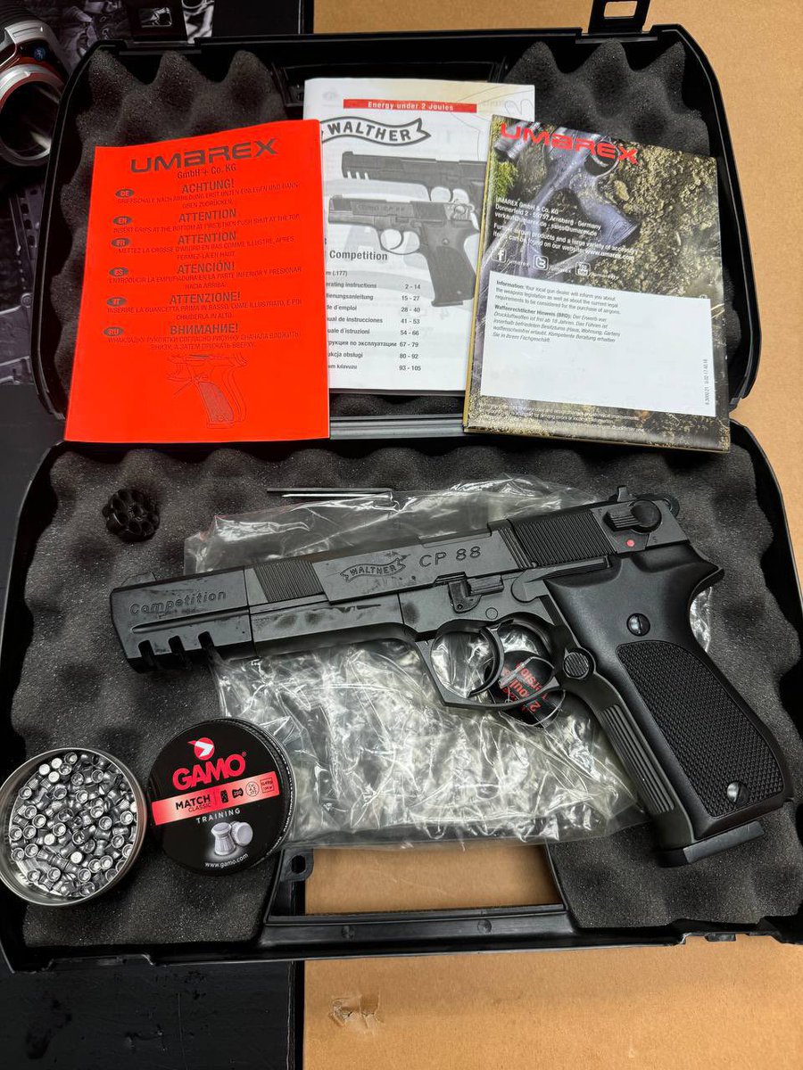 dixingpcp1's tweet photo. 德国 UMAREX WALTHER CP88 【带膛线】

已改装动力，全金属，转轮式4.5mm JSB弹，动力CO2，带12条膛线，初速120m/s左右，轻松破红牛底。

价格：6000
#气枪 #气狗 #枪支 #手狗 #防身 #武器 #国内 #大陆 #秃鹰 #板球 #快排 #钢珠 #铅弹 #打鸟 #打猎 https://t.co/4S7DPSZHGA