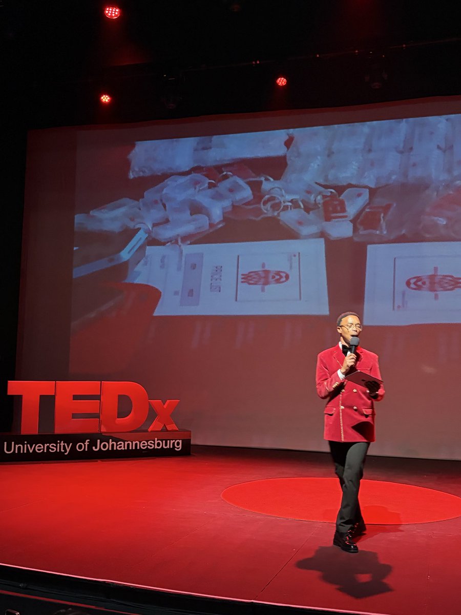 UJLibrary's tweet photo. Program Director: Sinemivuyo Mpulu 
Biography: a South African voice-over artist, presenter, and creative entrepreneur renowned for his distinctive voice and innovative storytelling.

#TEDxUJ2026 #TEDxUniversityOfJohannesburg  #TEDxUJ
#BeyondTheBinary https://t.co/WItfGlE43E