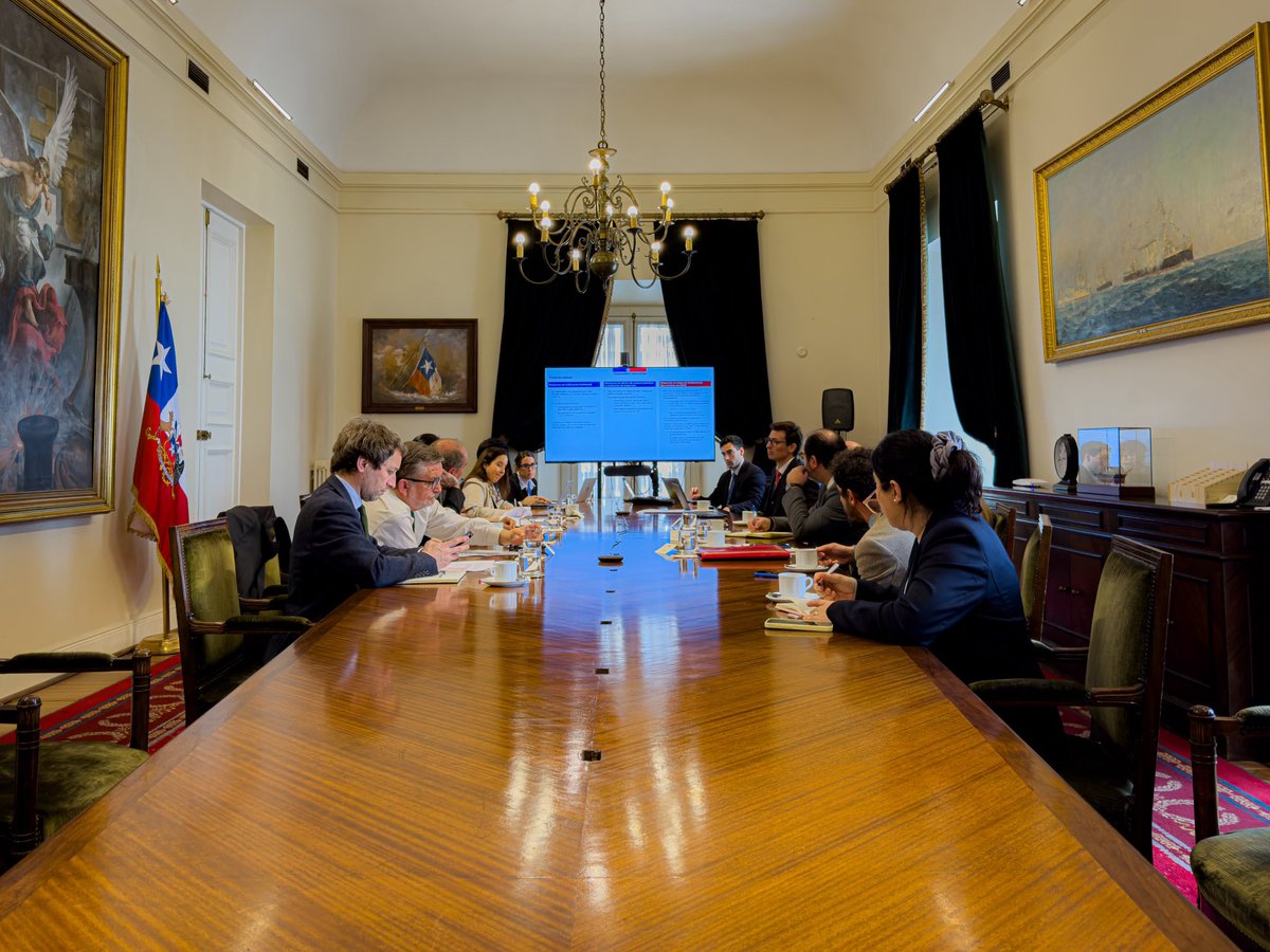 SubseBBNN's tweet photo. El subsecretario Peró asistió esta tarde a una nueva sesión del Comité Económico Interministerial, donde expuso los avances de la cartera en temas de activación económica y generación de empleo.

#TrabajandoParaUsted https://t.co/SVdJEUG0tA