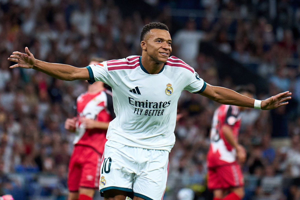 ActuFoot_'s tweet photo. 🚨 Kylian Mbappé 🇫🇷 : « JE SUIS UN COMPÉTITEUR, JE NE VEUX PAS VOIR QUELQU’UN D’AUTRE GAGNER. » 🤍

🎙️ @diarioas https://t.co/as1vPQX4fU