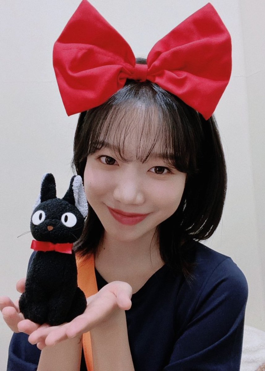 yulrangee's tweet photo. :¨·.·¨:         
 `·. #𝙆𝙋𝙇𝘼𝙉𝙀𝙏𝙂𝘼𝙈𝙀𝙎 !! 🎡🧹🐈‍⬛

“ 𝐽o 𝑌uri ;
𝑢na 𝑠treghetta 𝑣ivace fa il suo ingresso a 𝑡okyo 𝑑isneyland con il suo fidato 𝑔atto 𝑛ero, pronta a provare tutte le 𝑎ttività che il parco offre e 𝑑ivertirsi con gli 𝑎mici~! ” https://t.co/vY2fKXBep7