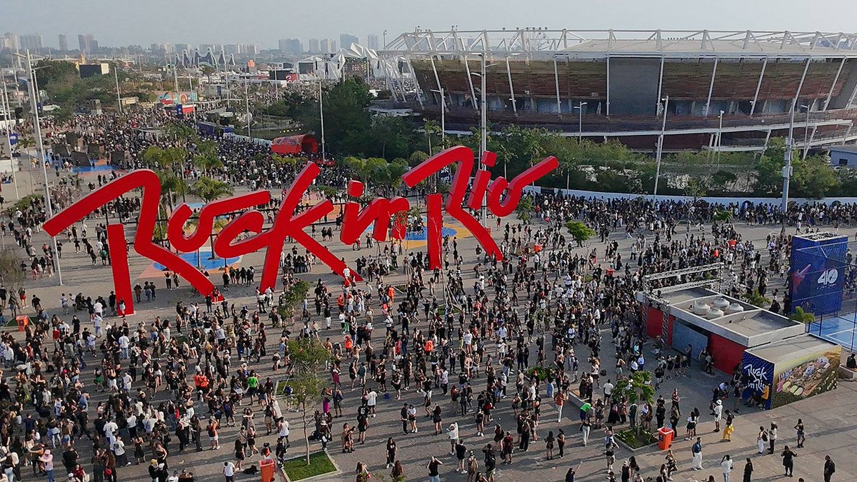 NipeLatino's tweet photo. 🚨 GENTE? “Ensaios da Anitta”, no Rio de Janeiro, que acontecerá no Parque Olímpico, está com alta demanda e pode superar o público do Rock in Rio. https://t.co/OJNWdMmaKg