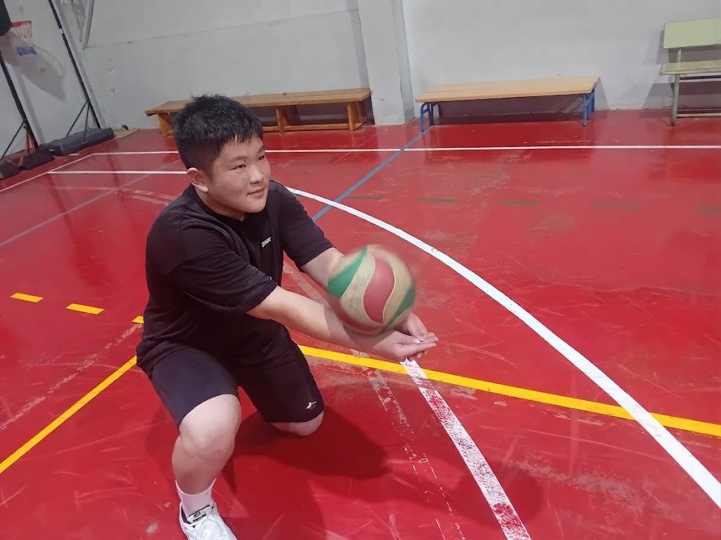 ManuelMMT2611's tweet photo. Primer mes de entrenamiento del senior masculino de vóley 🏐🔥

Mucha intensidad, compromiso y trabajo en cada sesión. 💪

¡Seguimos construyendo! 🚀

@CDJPuertaOscura 
#SiempreJuntos 
#CDPO15 https://t.co/AwZCMXG9DK