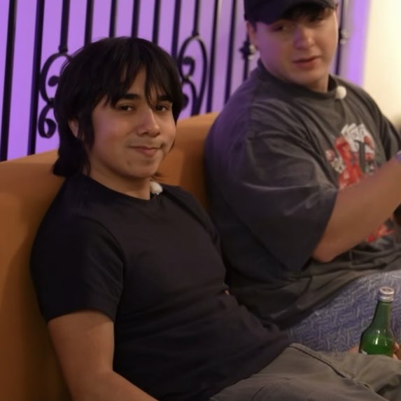 dumblovewizard's tweet photo. i’m gonna b honest, i am only looking at your tits rn https://t.co/oLboVYekwT