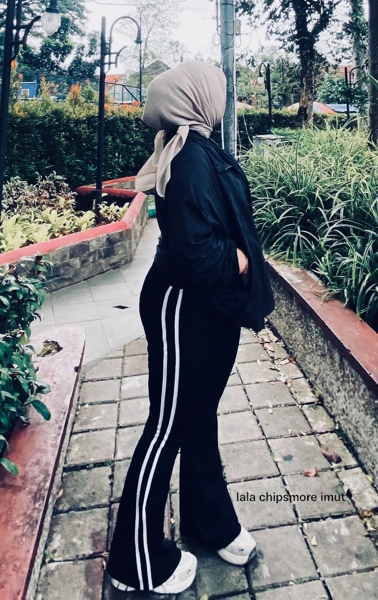 hazelnutl4tte99's tweet photo. lama tak briskwalk https://t.co/WaK0UwPkWx