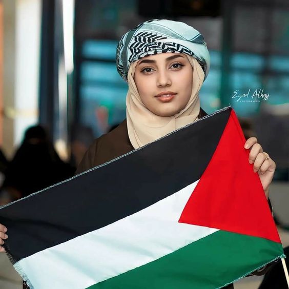 Naila_Ayad's tweet photo. Raise Palestine's flag everywhere. https://t.co/EBeIdMNRiA