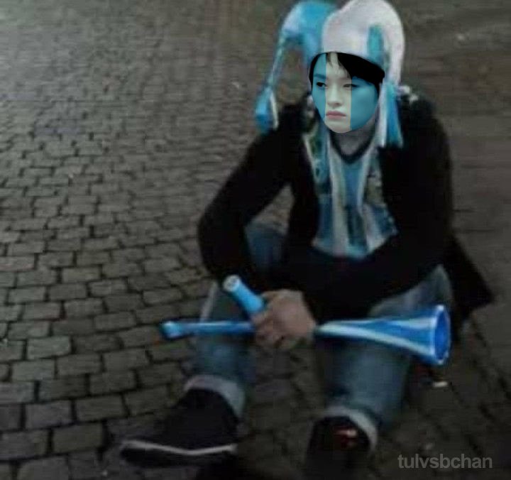 tulvsbchan's tweet photo. como los skz van a tener una canción q habla sobre no volver a ser vos mismo despues de haber conocido a una persona Y CANTARLA EN ARGENTINA el país más maricon q puede existir Y PEOR AÚN q seungmin la haya cantado mientras nos señalaba https://t.co/XqLkgqLdTO