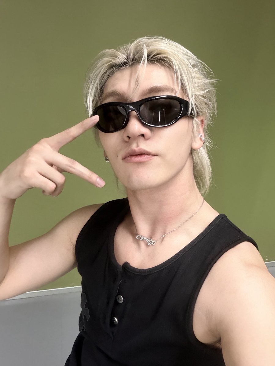 loveriieeeeee's tweet photo. Should we bring back #DaddyBoss ? I wasn’t here when it was in the use🫣 cus this screams it!❤️‍🔥😮‍💨

#TOOBUSY_BOSSCKM 
#Bosschaikamon #ShawtyBoss #BoNoh https://t.co/eTNavVz4NS
