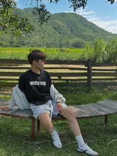 JoseStewarc8's tweet photo. For example, if you want to start making friends at a new place (school, work etc), you could begin to take care of yourself, or start working out, or doing whatever you think is necessary in order for you to start interacting/them wanting to interact with you more. https://t.co/xo7Rh9XyGf