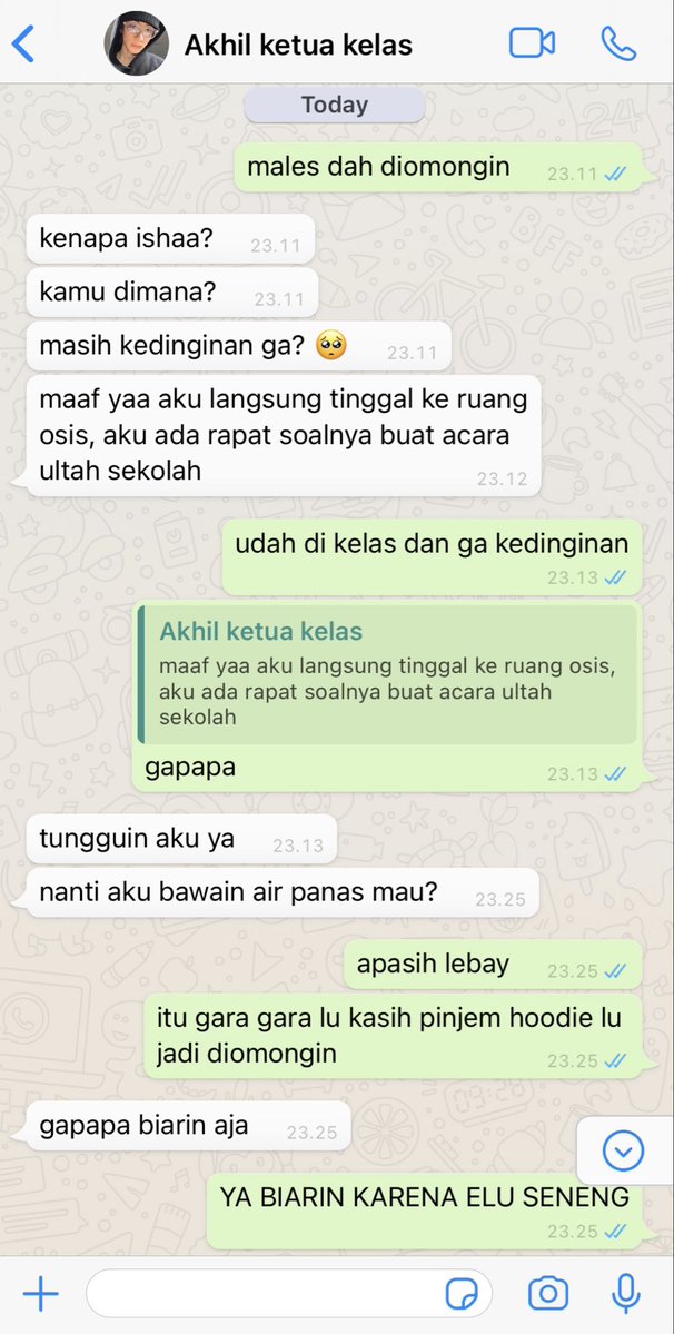 mekarbersua's tweet photo. tonddo au ketauan pinjem pinjeman hoodie https://t.co/ayoMHGIG5x