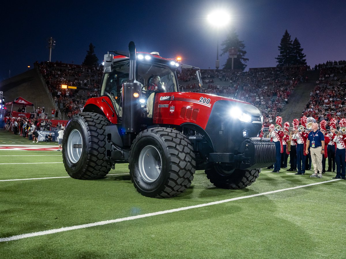 BulldogSportEnt's tweet photo. What an amazing first @FresnoStateFB for Bulldog Sports Enterprises!

A packed Valley Children’s Stadium. An electric pregame atmosphere with all-new entertainment additions. New in-game promotions and activations brought to life by partners new and old. And most importantly, a fired up Red Wave that showed up and brought the juice for a Dogs win!

Wasn't anywhere near perfect and our team is hard at work working on improvements for Game 2, but that’s the fun part of building something new and special.

We’re excited to keep refining, growing and enhancing the gameday experience, while continuing to create more value for the Red Wave and the incredible partners who invest in Fresno State Athletics.

One down. A lot more to come.
#GoDogs