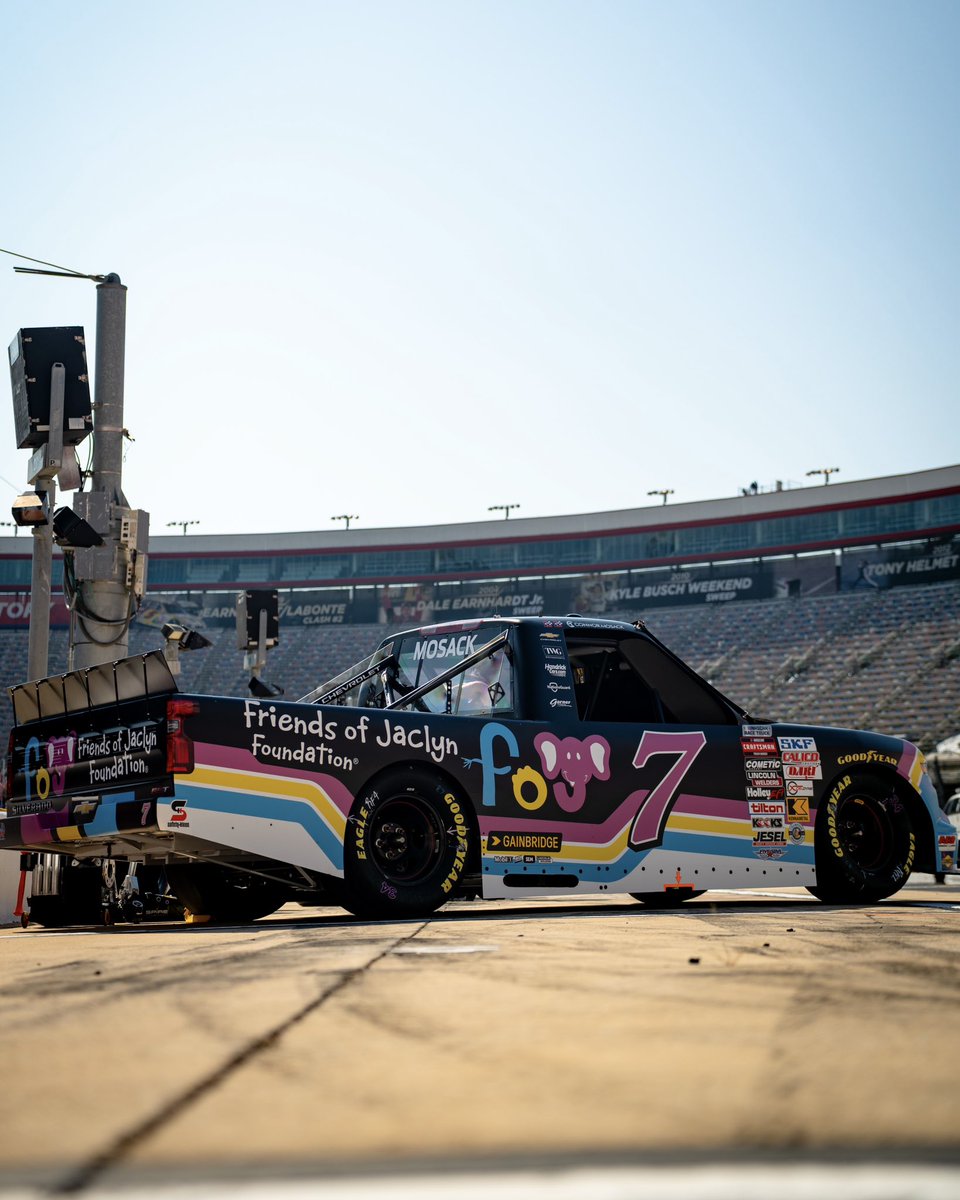 SpireMotorsport's tweet photo. Kicking off The Chase with these looks. https://t.co/5toLTjX1Wa