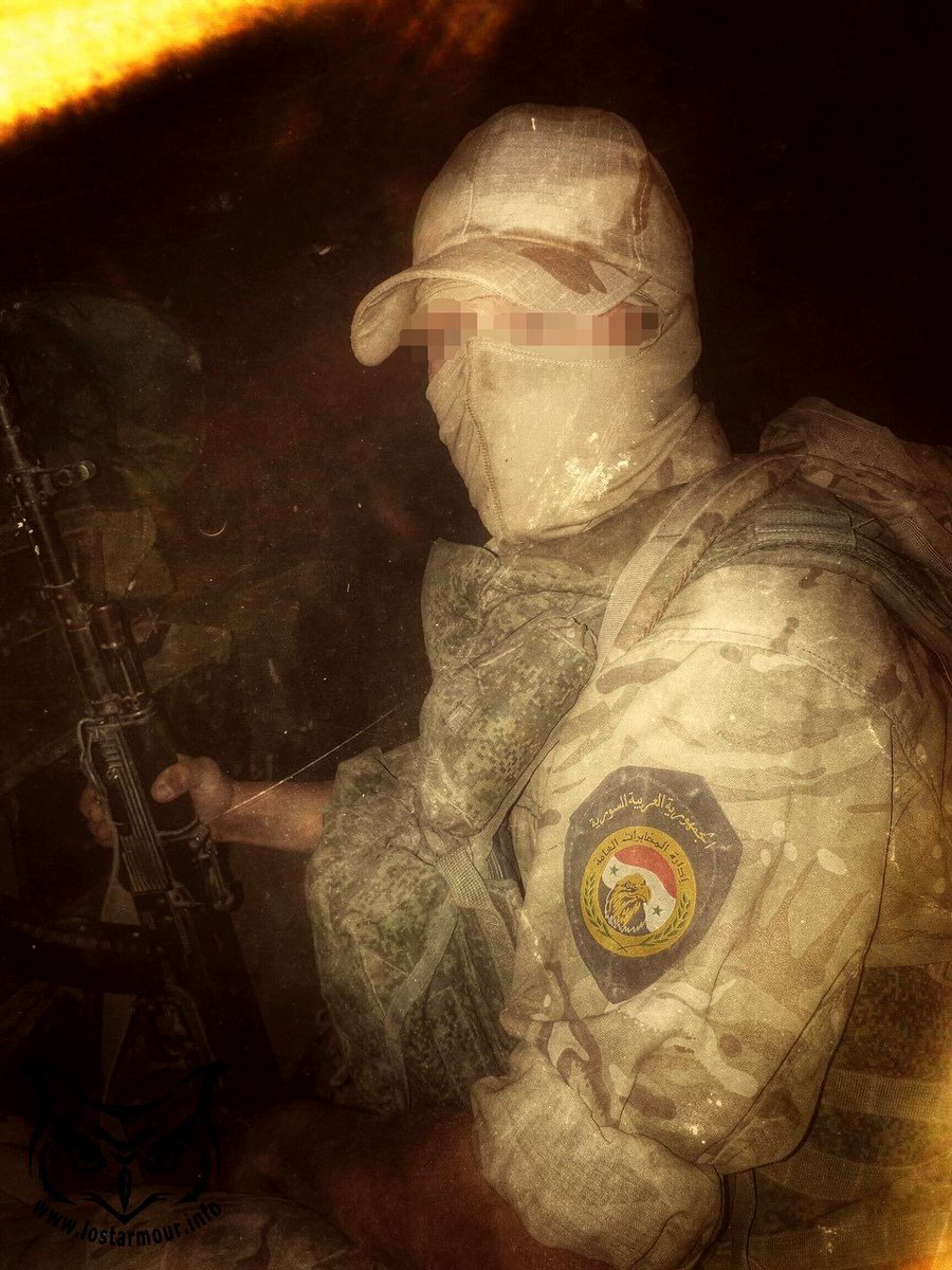 Poleee816409's tweet photo. 🇷🇺 Russian serviceman wearing pro-regime Desert Hawk's Brigade militia's patch, 2017, Syria. https://t.co/IAJGz7AdoO