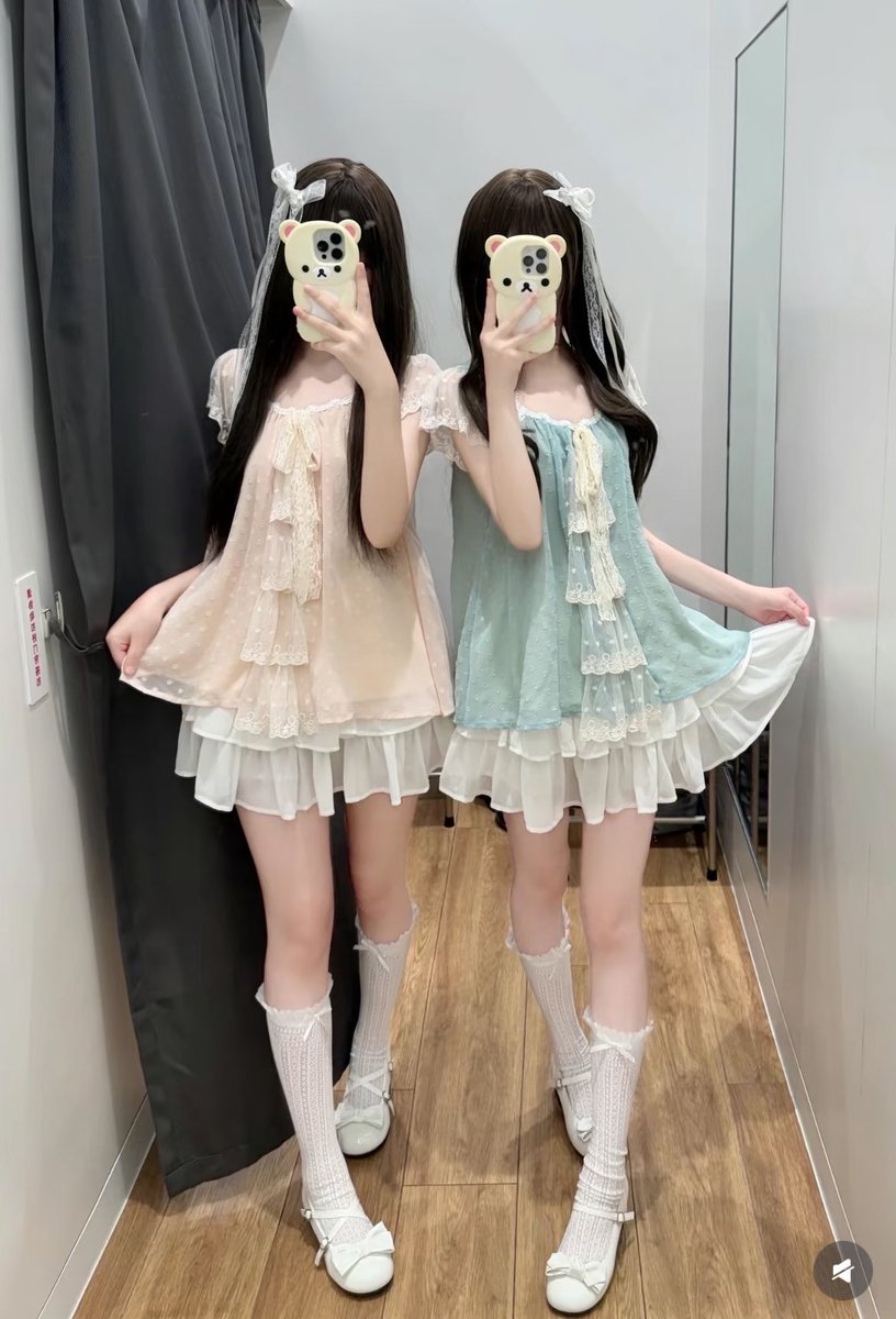 amanda82sd5's tweet photo. 新鲜出炉！！！新鲜出炉！！！

是谁说要来锐评我和闺蜜的粉bb啊？

心情不好来X发泄了，无🚪来就给啊！！ https://t.co/l2gEiatLEE
