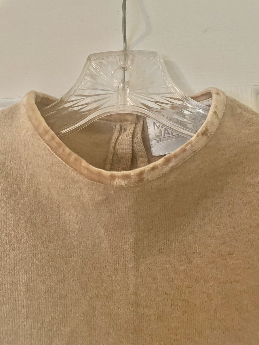 izegan's tweet photo. Check out what I'm selling. Vintage MJ Marcasiano Women Sleeveless Top Cotton Cashmere Round Neck Beige S: Get up to $20 off* when you use my code EYUFZY to sign up for Mercari. *Terms apply #mercari https://t.co/BZA5oGWxAq https://t.co/3CIq1qs2ua