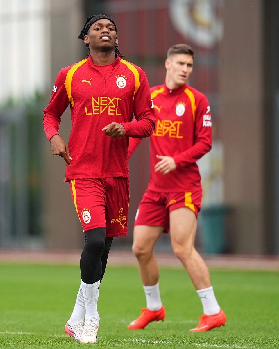 VforGALATASARAY's tweet photo. #KONSANTRASYON
#TSvGS https://t.co/he5dsuJsCJ