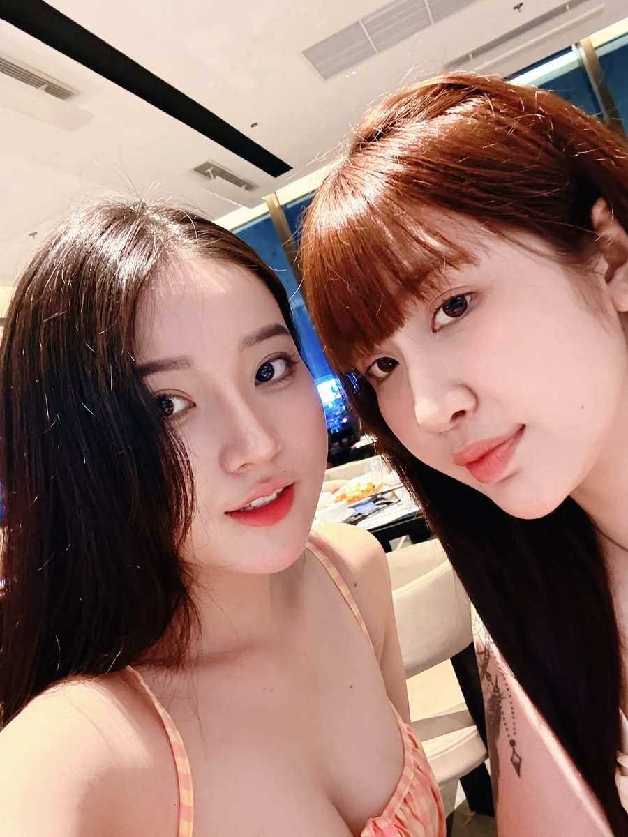 ntbngoc201a's tweet photo. họp mặt cùng bạn bè https://t.co/jZ4Q81Nccq