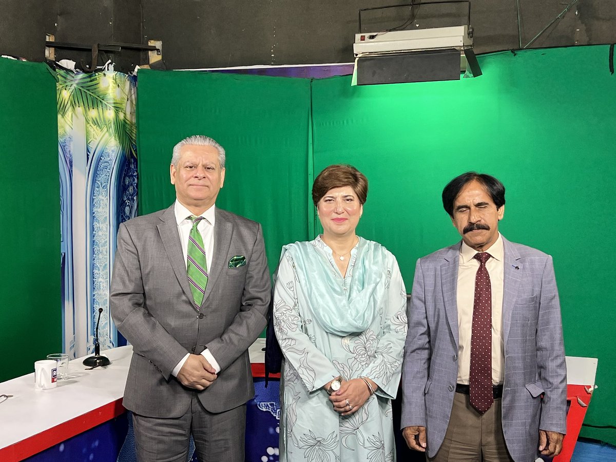 TehseenAfshan's tweet photo. Honoured to join Roz News with former Ambassador Hamid Asghar Khan to discuss devolution, governance & human development. Empowered local governments, strong institutions and social stability are the foundation of a stronger Pakistan. #Devolution #Pakistan #HumanDevelopment https://t.co/D79cTixDCW