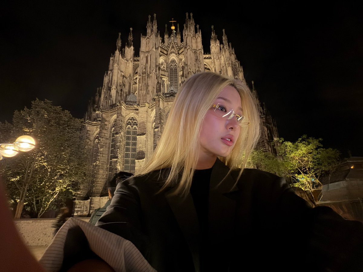fifii_chip's tweet photo. yoonchae’s cologne dump is so GOOD this is one is my favorite https://t.co/dbpdkbdwds