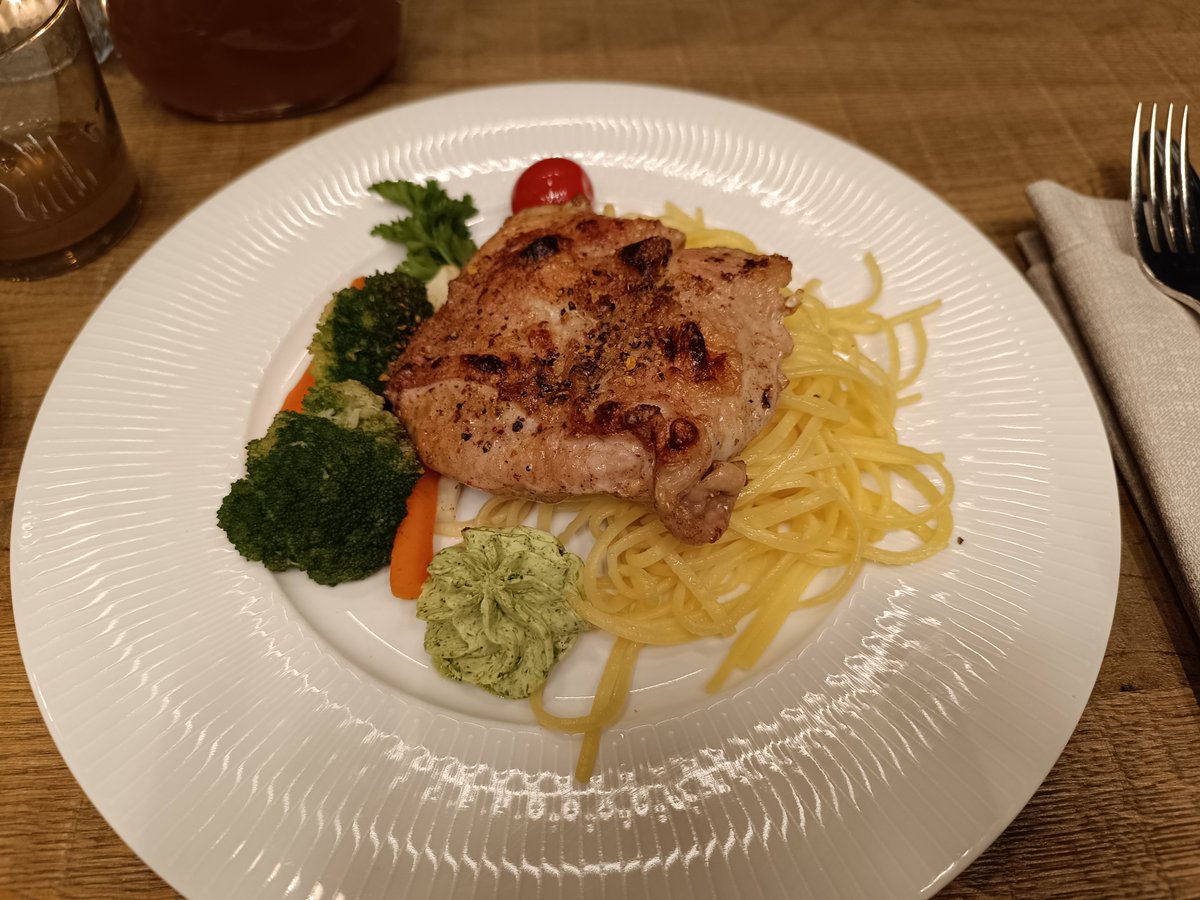 JintanTo's tweet photo. Finally food pics https://t.co/0LaPy7XDKf
