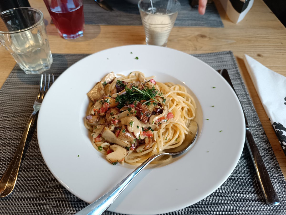 JintanTo's tweet photo. Finally food pics https://t.co/0LaPy7XDKf