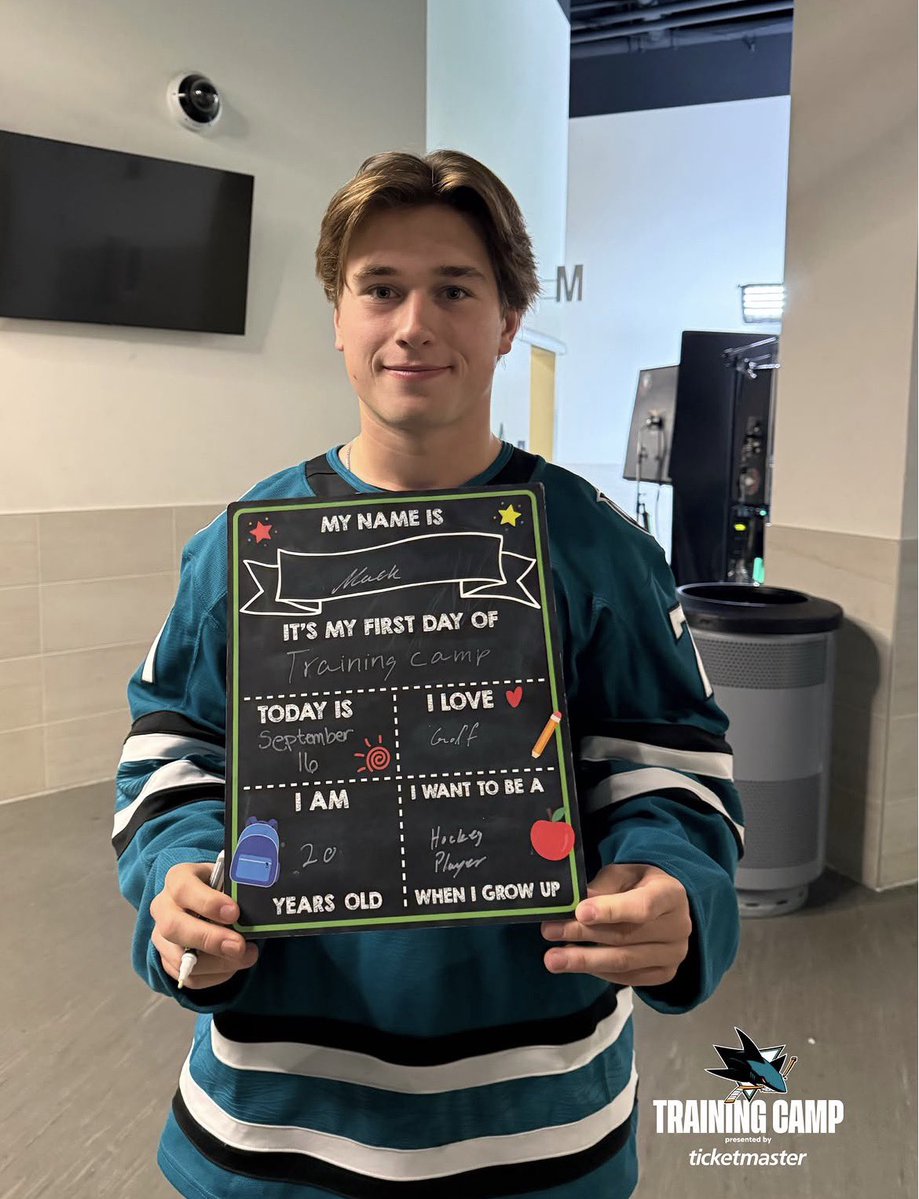 sharkssource's tweet photo. First day of Training Camp 🦈🩵 https://t.co/L7j22JQ74q