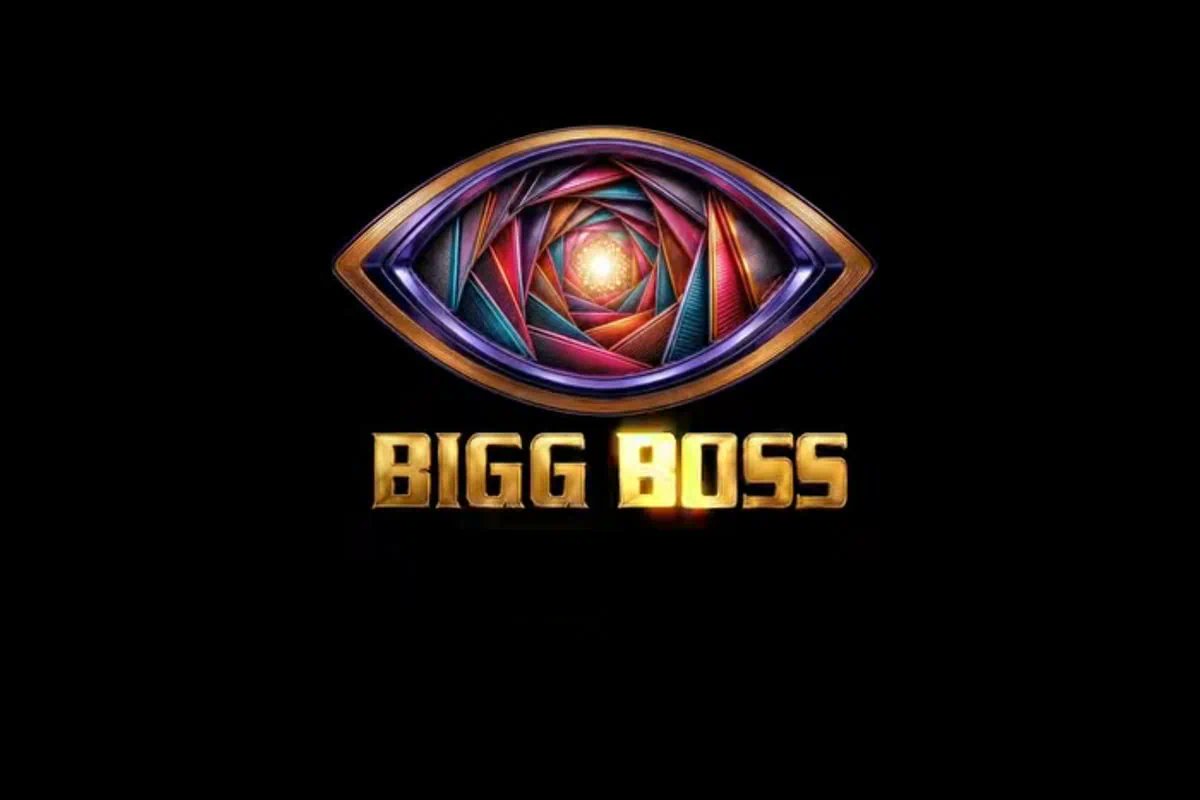 CelluloidEdit's tweet photo. #BiggBoss20 has officially stopped trying to be a psychological social experiment-it’s just a 3-month PR survival course now.

When every contestant enters with a pre-scripted image strategy, rehearsed fights, and an eye on post-show reels, you don't get organic human drama. You get manufactured noise.

The makers aren't even hiding the editorial favoritism anymore, confusing loud, abusive tantrums for "strong personality." We aren't watching raw human behavior; we’re watching influencers audition for algorithms.

#BiggBoss20 #BB20 #BiggBoss
