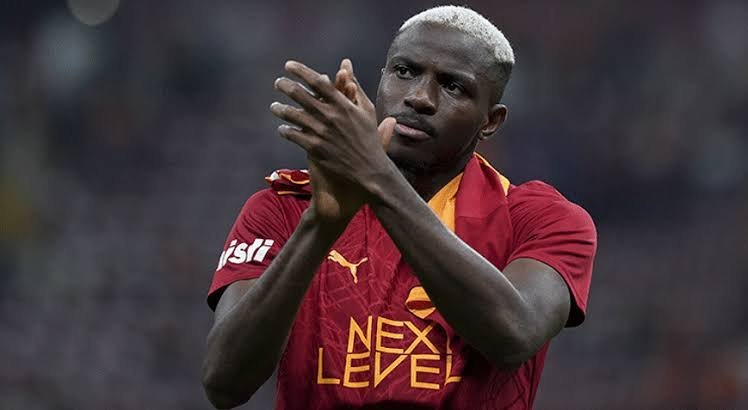 YellowRedReport's tweet photo. 🚨 Osimhen’le ilgili 3 ihtimal var: (343 Digital)

• Trabzon’a götürmeyebilirler.

• Trabzon'a götürüp oynatmayabilirler.

• Trabzon'a götürüp oynatabilirler. https://t.co/X0D3IFX3GG