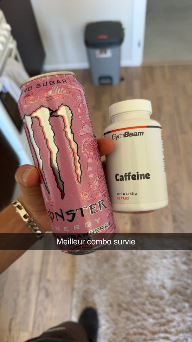 loic_camus's tweet photo. Alors que la vrai uni student life c’est ça (j’ai pas mis les photos ou je pleure j’ai trop de fierté mais elles existent mdr) https://t.co/nih0ap54ws
