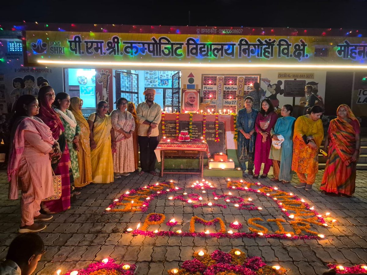 BSALUCKNOW's tweet photo. सेवा संकल्प अभियान के  अंतर्गत जनपद लखनऊ में दीपोत्सव कार्यक्रम का आयोजन आज किया गया, जिसमें विद्यालय के बच्चे, अभिभावक, जनप्रतिनिधि, व विद्यालय के समस्त स्टाफ ने कार्यक्रम को सफल बनाया 
#BasicEducationUP #SchoolEducation #SamagraShiksha #BasicEducationUP #BasicShikshaUP #SchoolForViksitBharat