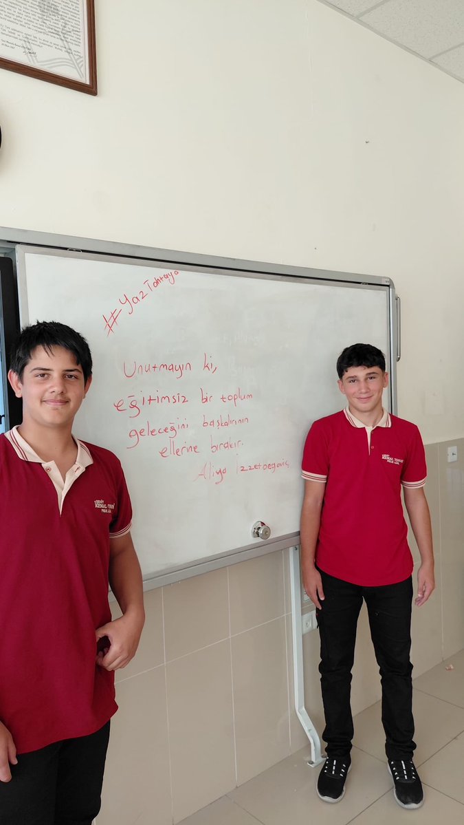 tugvanigde's tweet photo. “Unutmayın ki, eğitimsiz bir toplum geleceğini başkalarının eline bırakır. “

Aliya İzzetbegoviç https://t.co/Luzf71s4d8