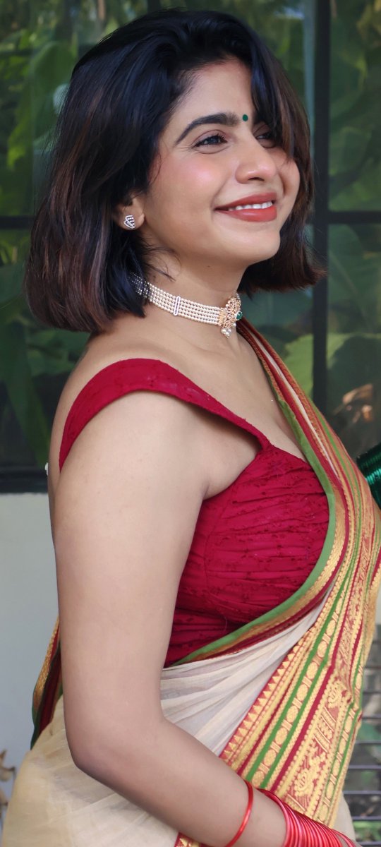 StarsAdda_'s tweet photo. #Prathibha https://t.co/8atbUUIv7Q
