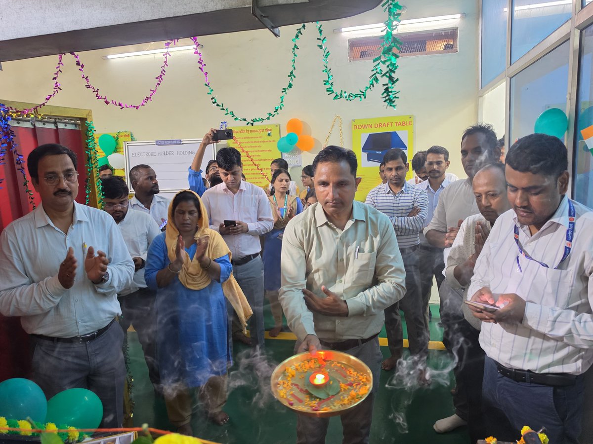 stclucknow's tweet photo. पर्यवेक्षक प्रशिक्षण केंद्र, चारबाग, लखनऊ में आज भगवान विश्वकर्मा पूजा श्रद्धा एवं भक्ति के साथ संपन्न हुई। 🙏 https://t.co/eBMnGAXr74